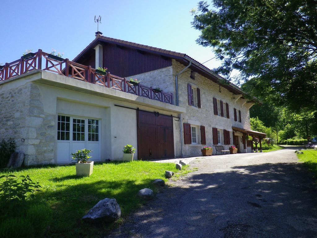 Chambre D'Hotes La Haie Fleurie Chevillard Exterior foto