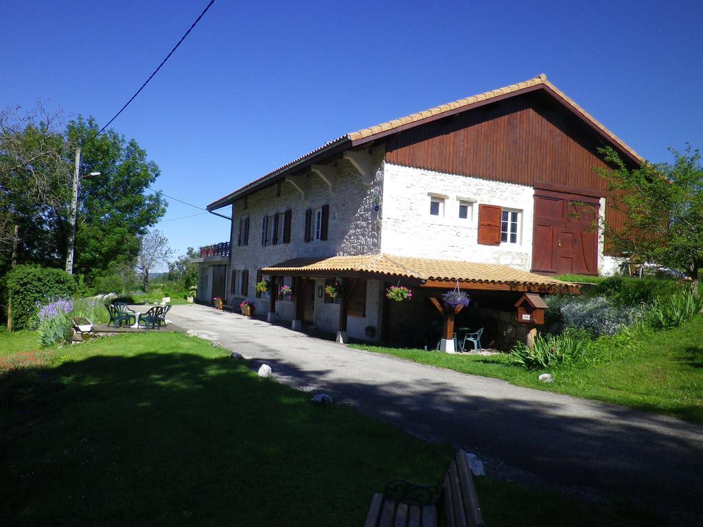 Chambre D'Hotes La Haie Fleurie Chevillard Exterior foto